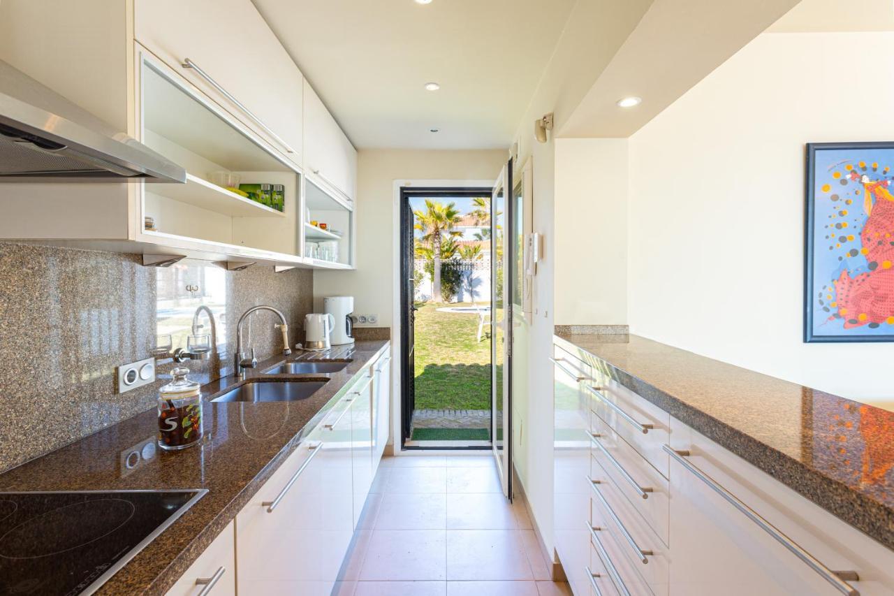Charming Villa On The Seafront Marbella Zewnętrze zdjęcie
