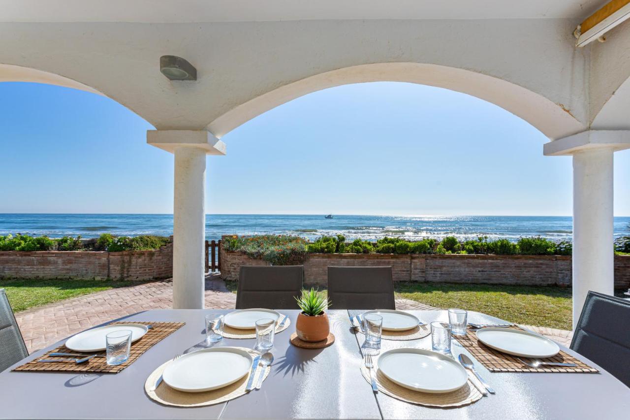 Charming Villa On The Seafront Marbella Zewnętrze zdjęcie