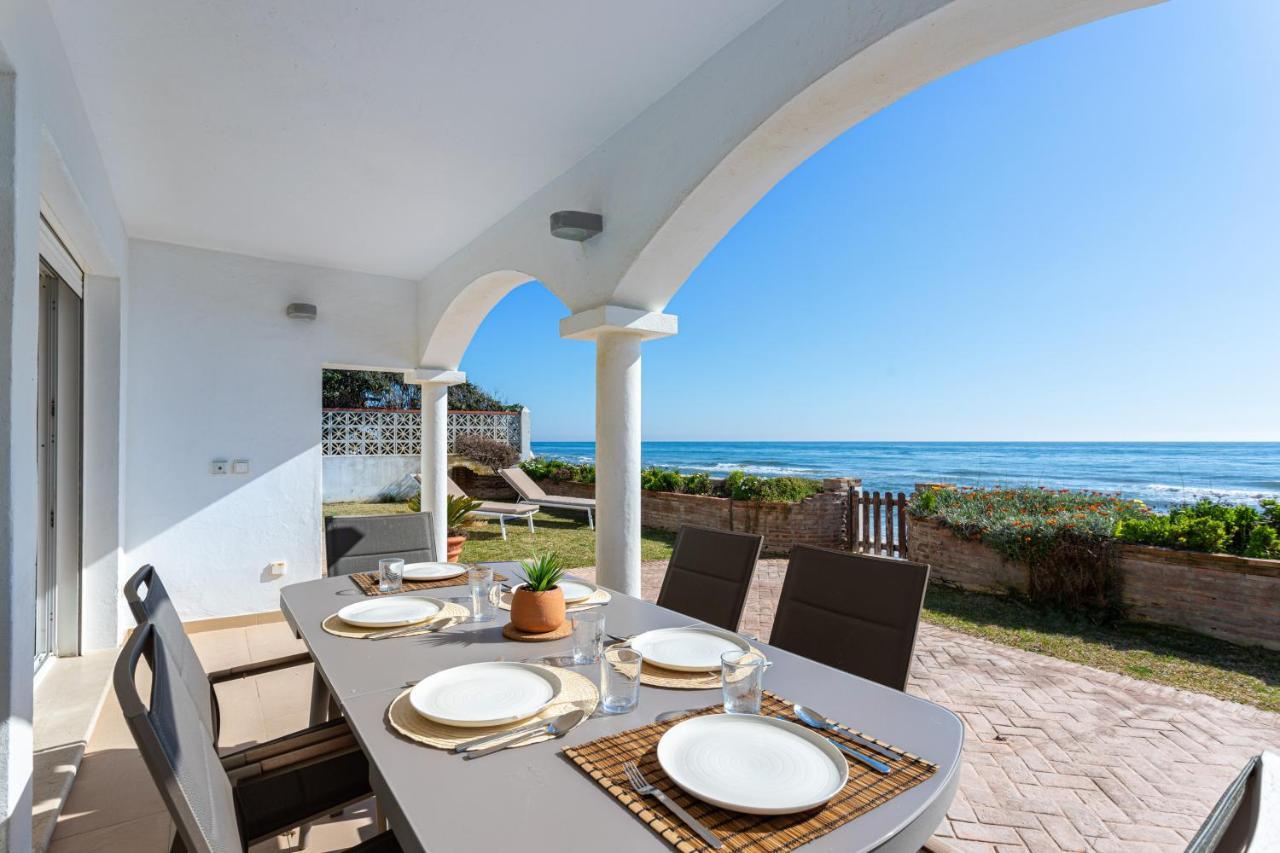 Charming Villa On The Seafront Marbella Zewnętrze zdjęcie