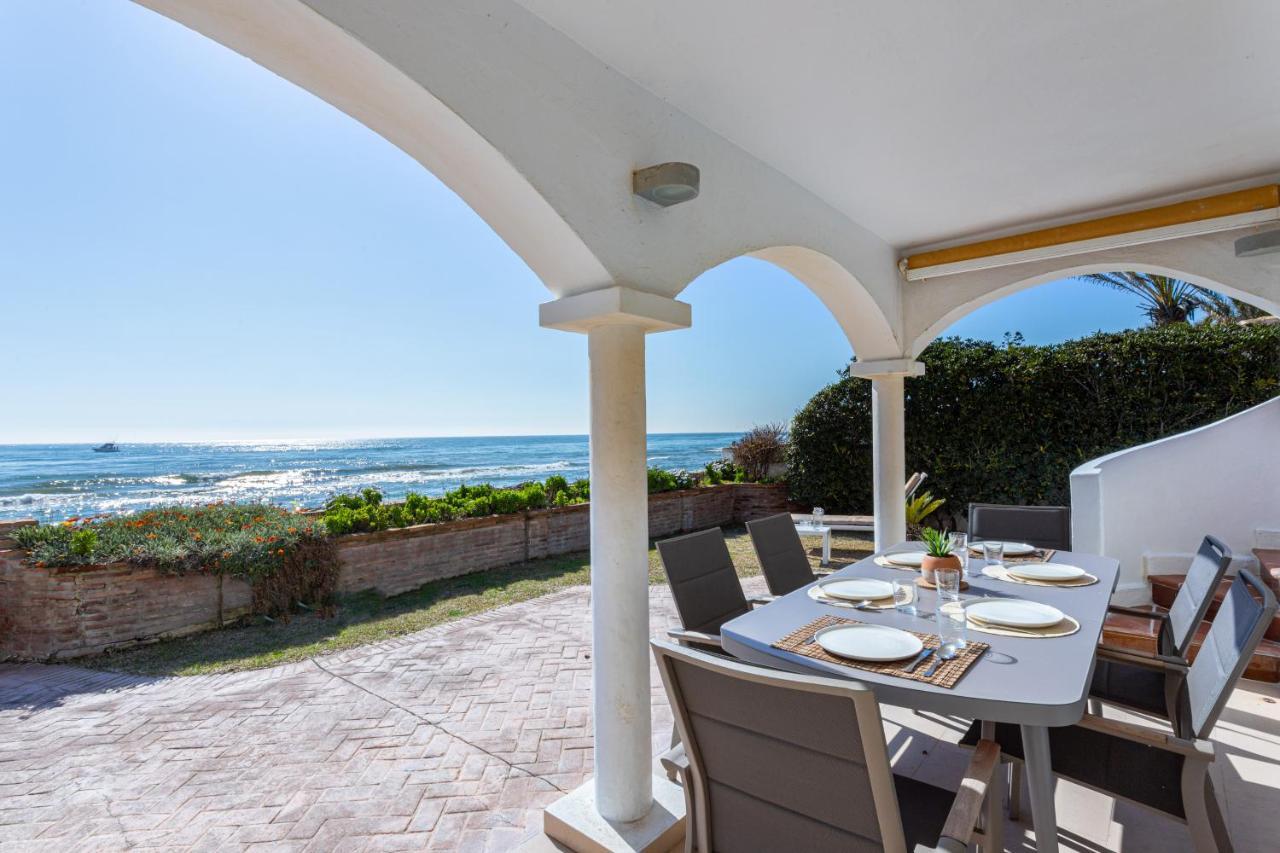 Charming Villa On The Seafront Marbella Zewnętrze zdjęcie