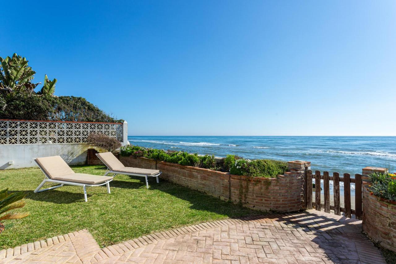 Charming Villa On The Seafront Marbella Zewnętrze zdjęcie