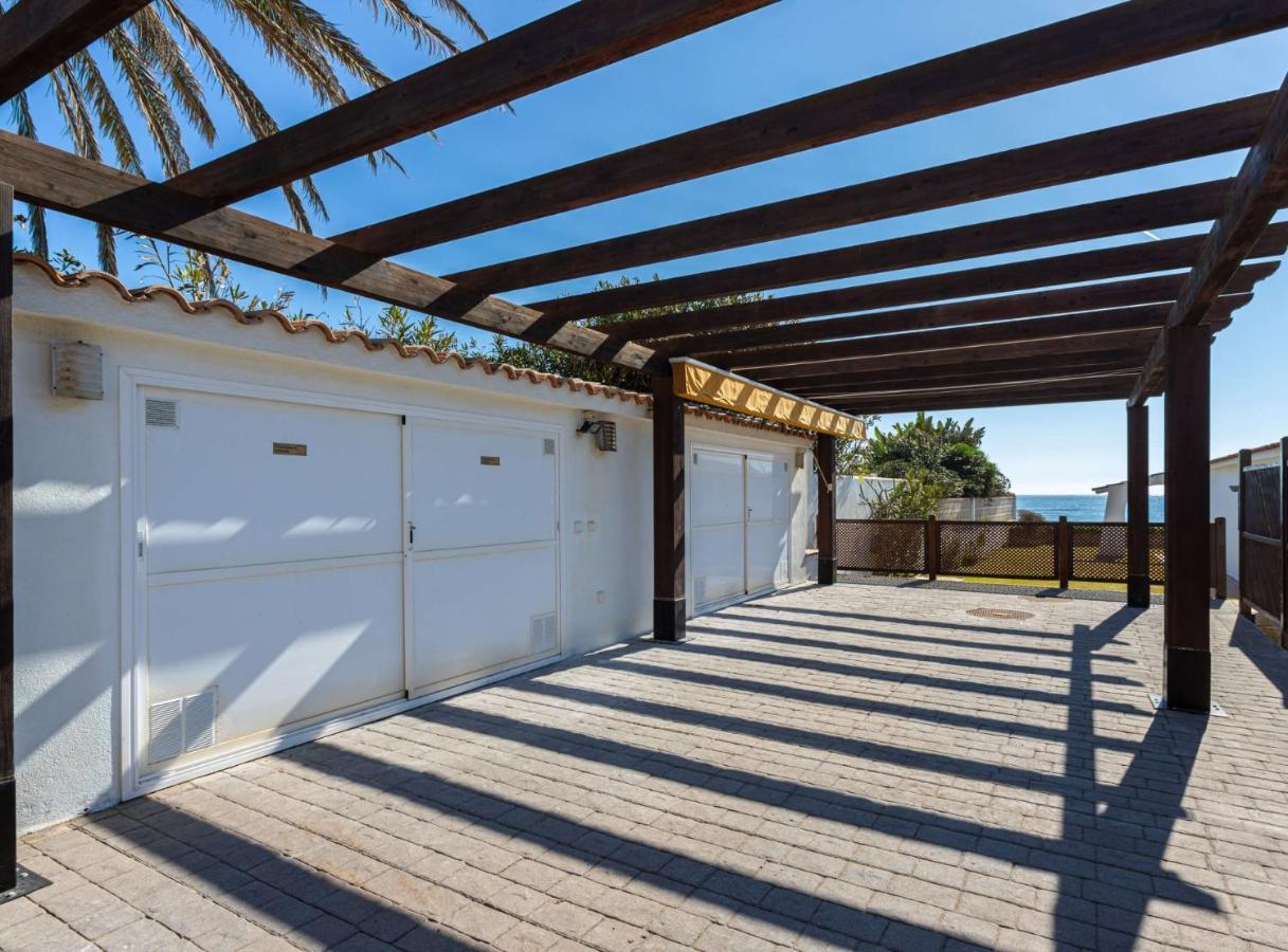 Charming Villa On The Seafront Marbella Zewnętrze zdjęcie